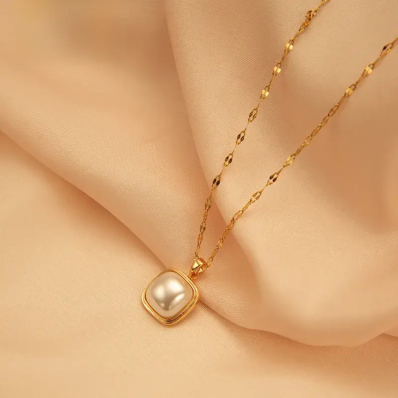 Square Pearl Pendent - FY0139